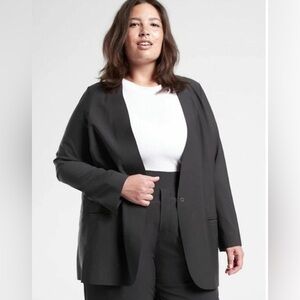 Athleta Avenue Blazer🖤